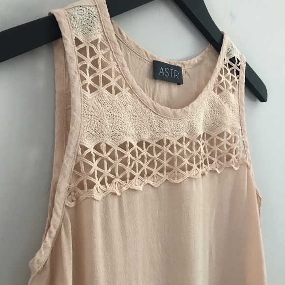 Astr | Blush Crocheted Inset Tank Top | Sm - Picture 6 of 10